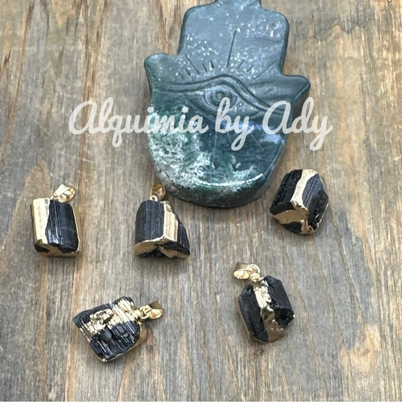 Raw Black tourmaline chunky nugget gold pendant black rope short necklace - Picture 4 of 10